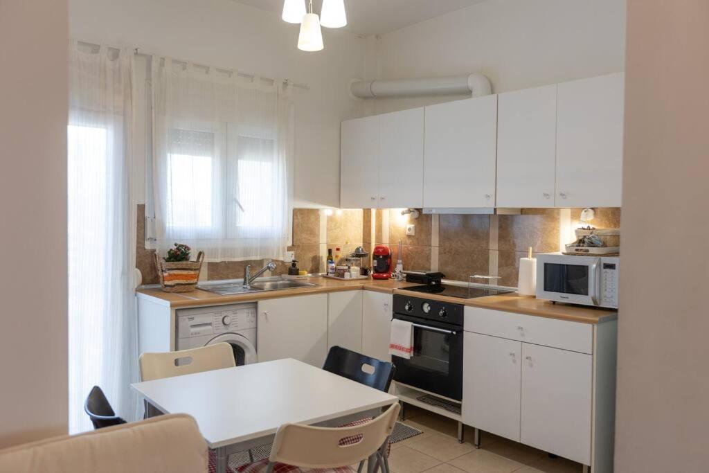 Λάρισα Διαμέρισμα Με Θέα Πλατεία Στο Κέντρο Της Πόλης Daire Dış mekan fotoğraf